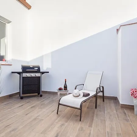 Apartament Matarolux 7 *